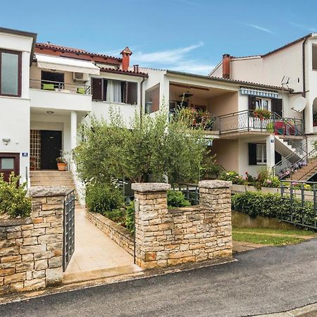 Two-Bedroom Apartment in Poreč Buitenkant foto