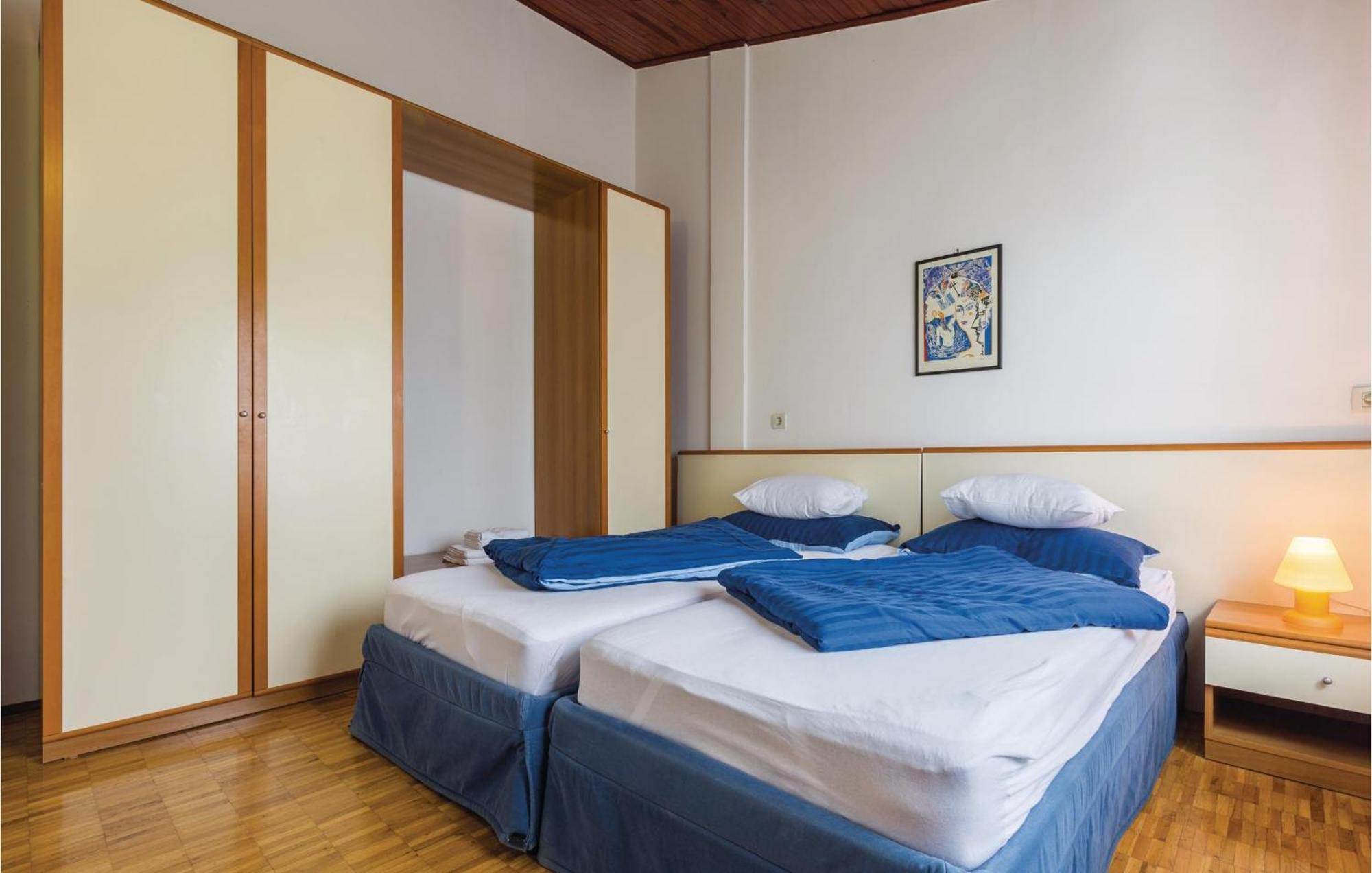 Two-Bedroom Apartment in Poreč Buitenkant foto