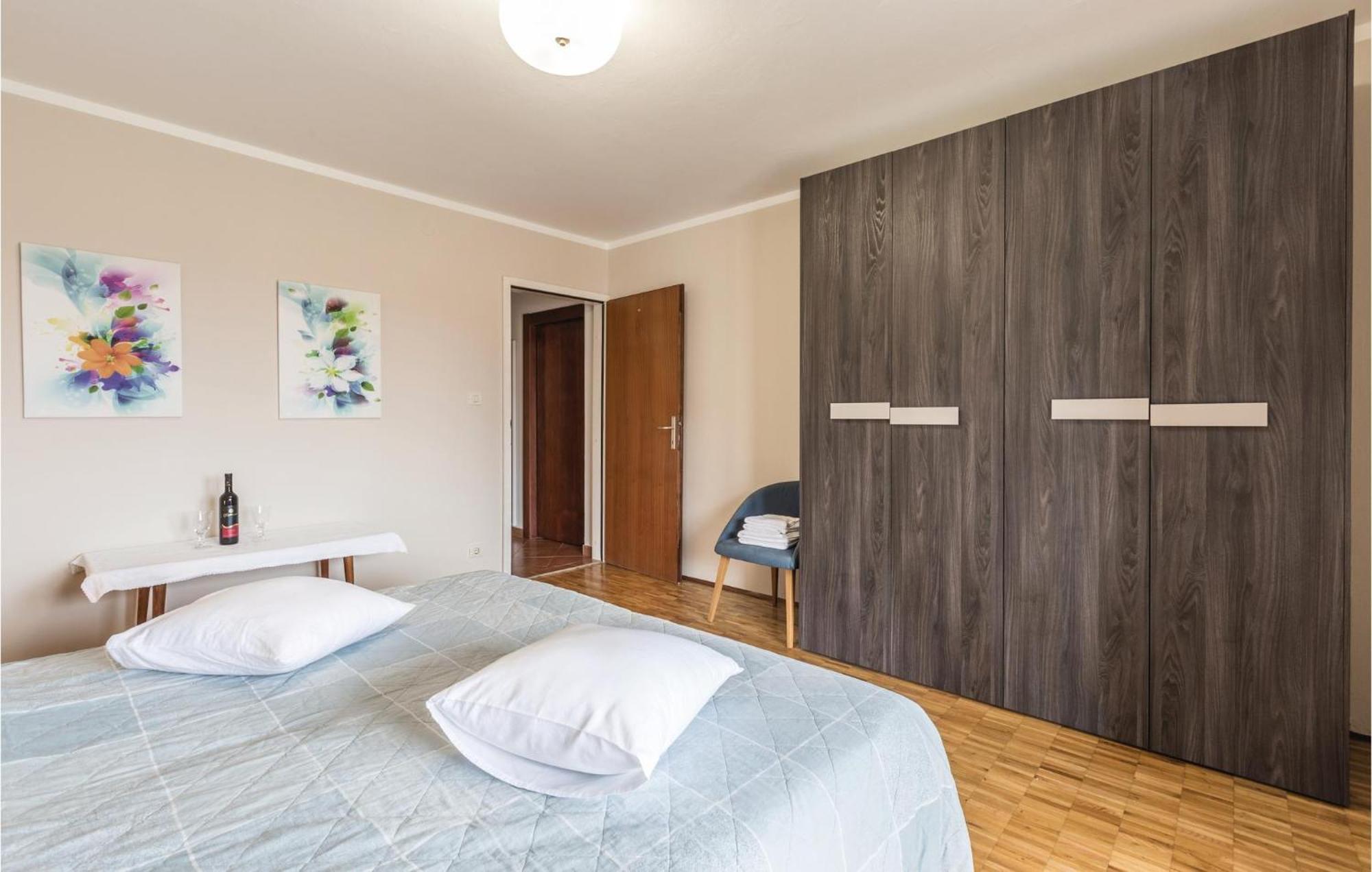 Two-Bedroom Apartment in Poreč Buitenkant foto