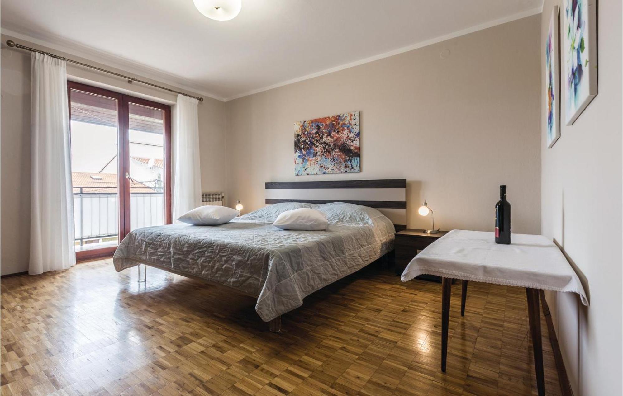 Two-Bedroom Apartment in Poreč Buitenkant foto