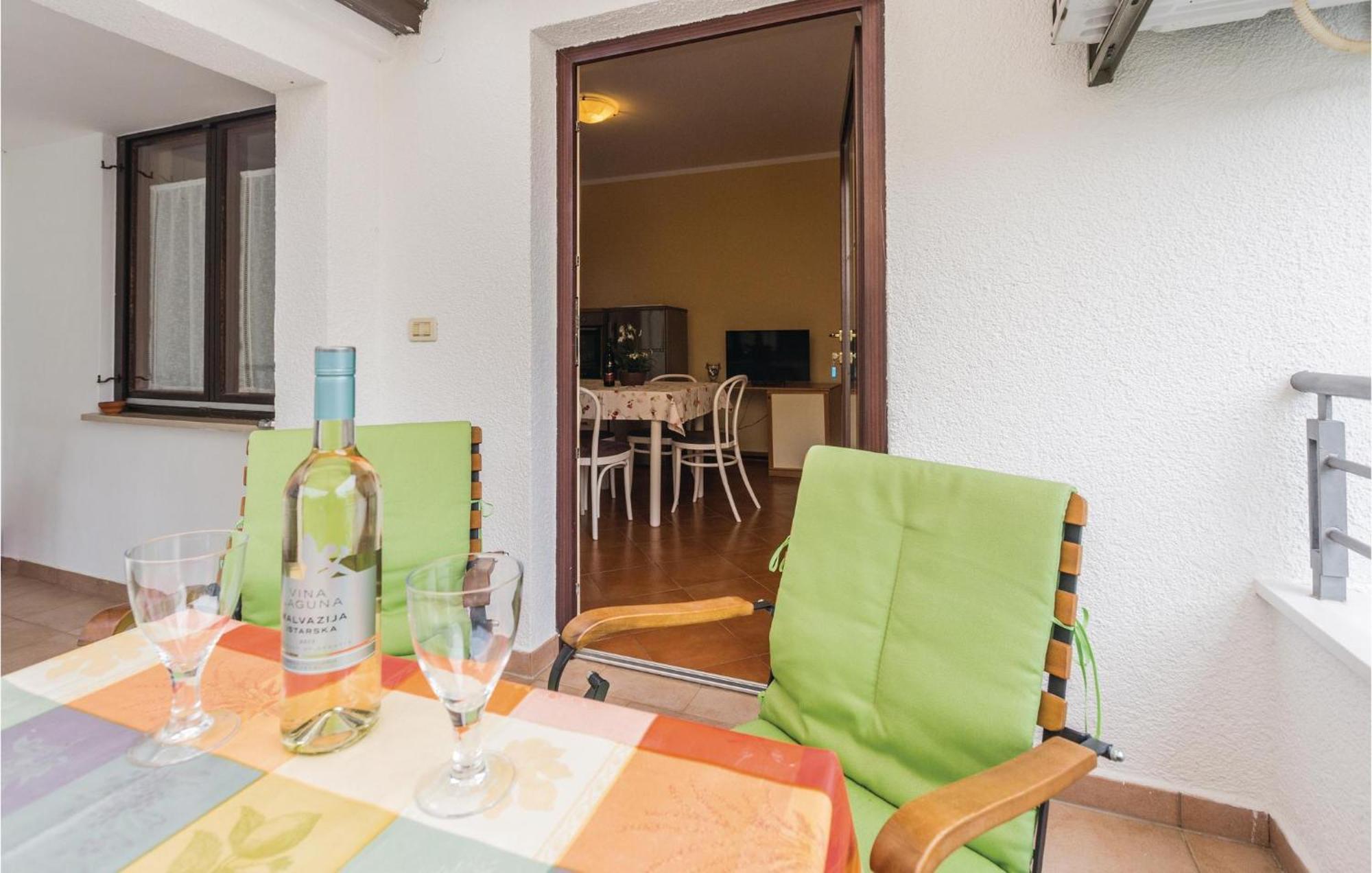 Two-Bedroom Apartment in Poreč Buitenkant foto
